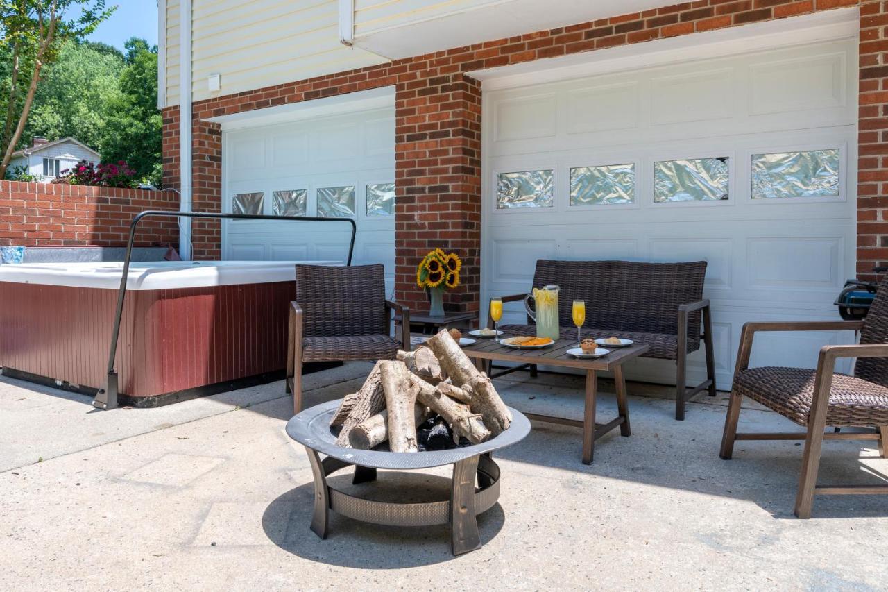 Вилла Hot Tub Wifi Gym Firepit Kitchen Кернерсвилл Экстерьер фото